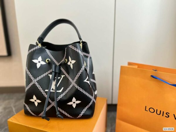 New Arrival LV Handbag L096