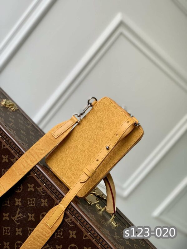 New Arrival LV Handbag L064