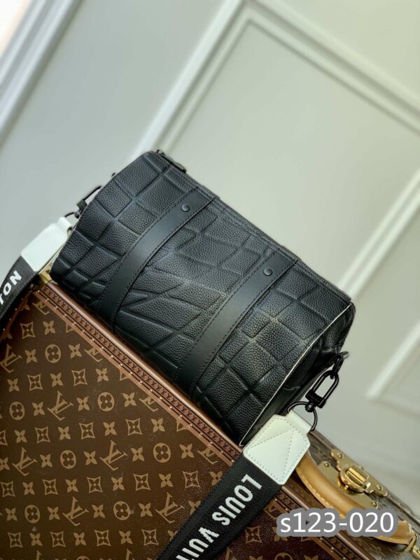 New Arrival LV Handbag L061