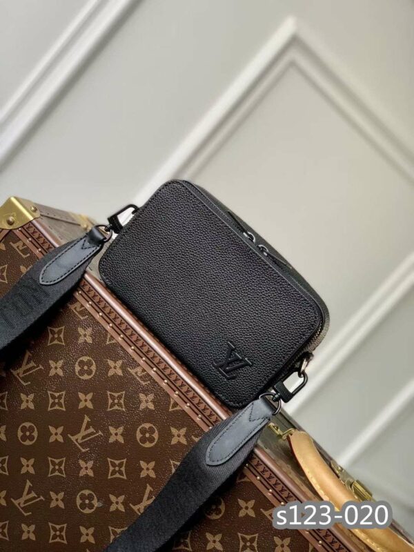New Arrival LV Handbag L057