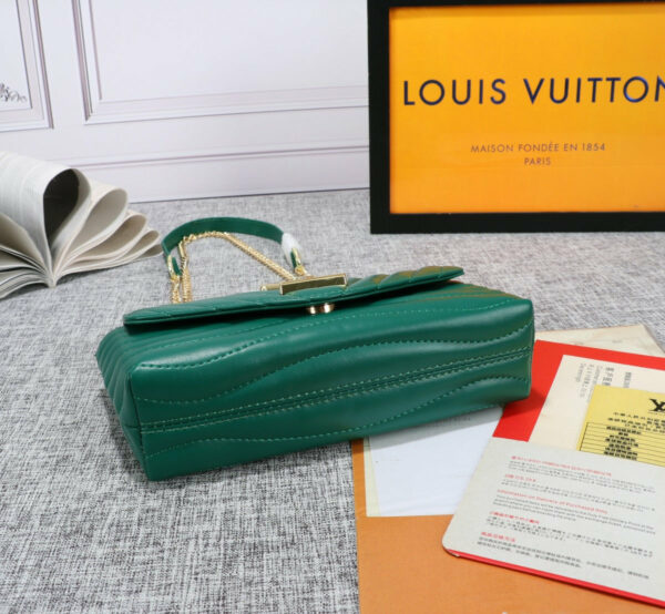 New Arrival L*V Handbag 675