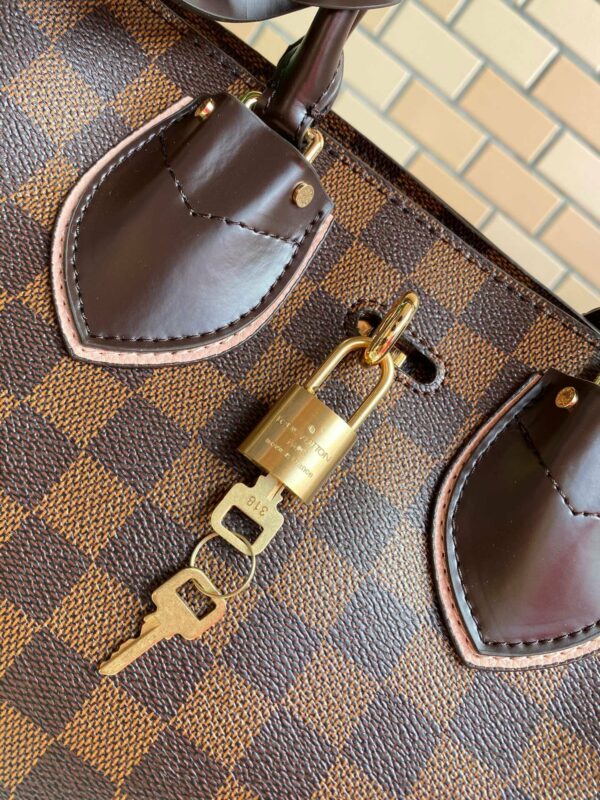 New Arrival L*V Handbag 550