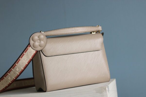 New Arrival L*V Handbag 517
