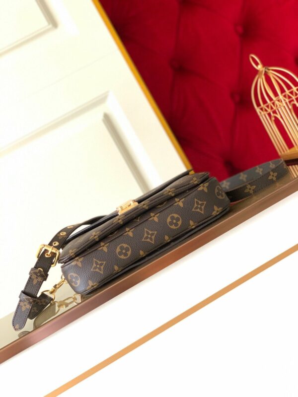 New Arrival L*V Handbag 364