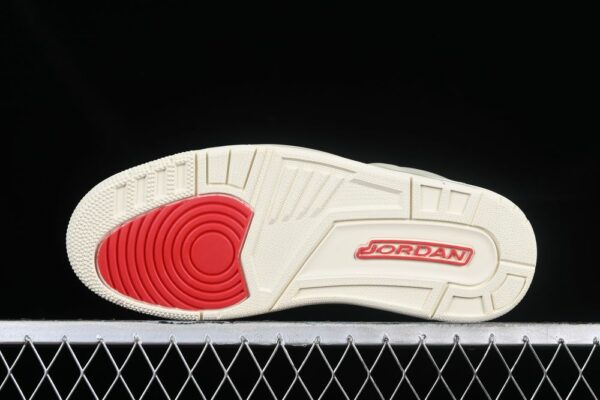 AJ Spizike Low Beige Grey Yellow Red FQ1579-100