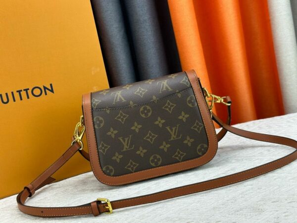 New Arrival L*V Handbag 1356