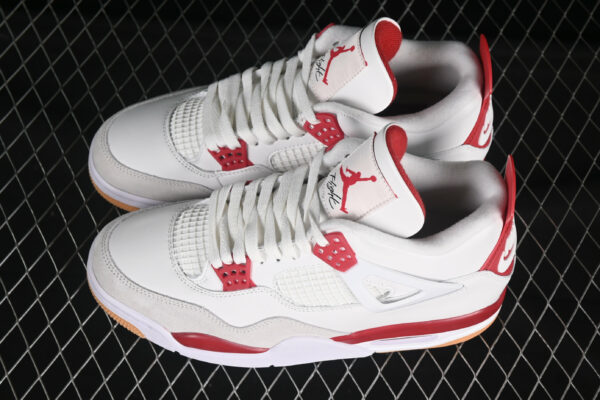 AJ 4 Retro SB Varsity Red DR5415-106