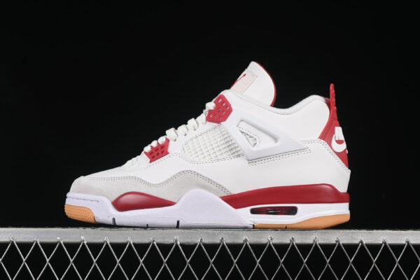 AJ 4 Retro SB Varsity Red DR5415-106