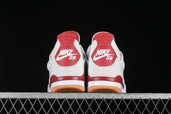AJ 4 Retro SB Varsity Red DR5415-106
