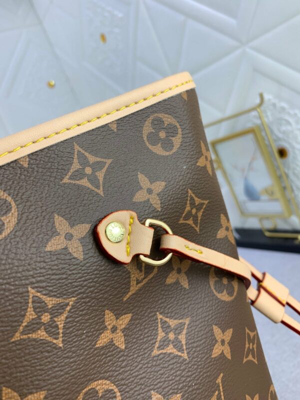 New Arrival L*V Handbag 923