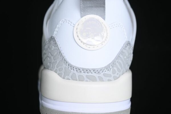 AJ Spizike Low Summit White Photon Dust HQ3602-121