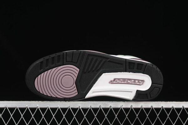 AJ Spizike Low White Cave Stone HV5974-111
