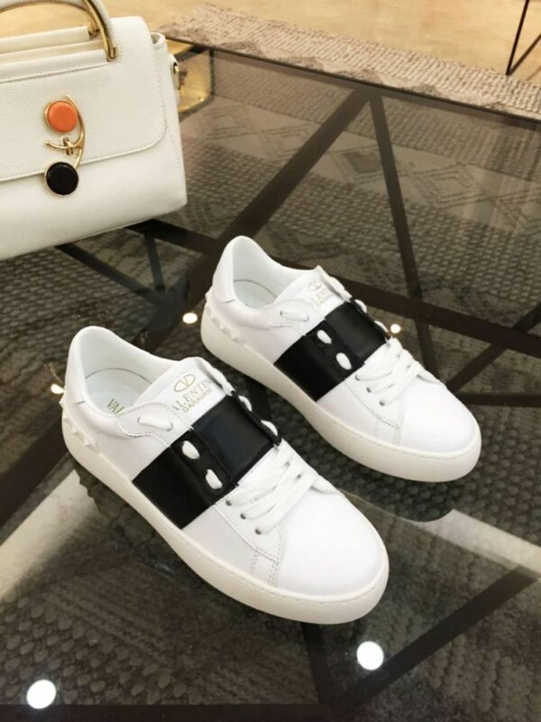 New Arrival Valentino Women Shoes 003