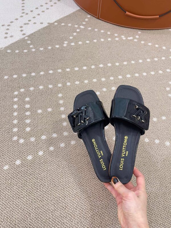 New Arrival Women Slippers 045