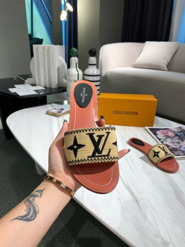 New Arrival Women Slippers 024