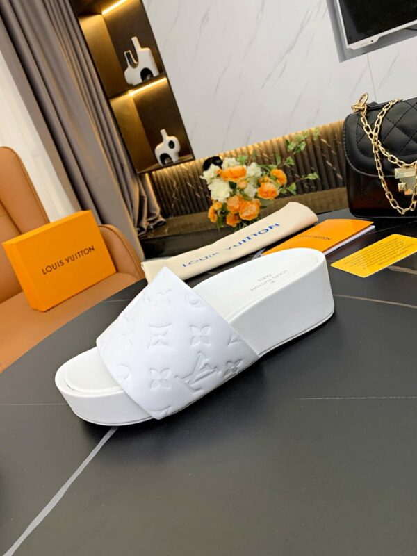 New Arrival Women Slippers 013
