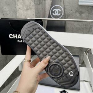 Chanel colors 030501 sz35 41XJ06 880532