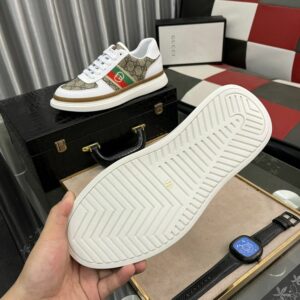 912ad795