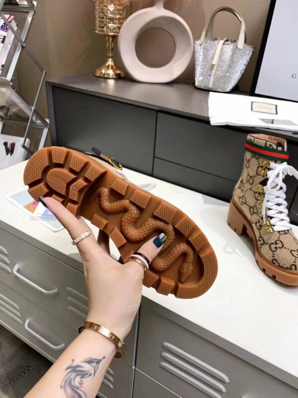 New Arrival Shoes VQ GB3004