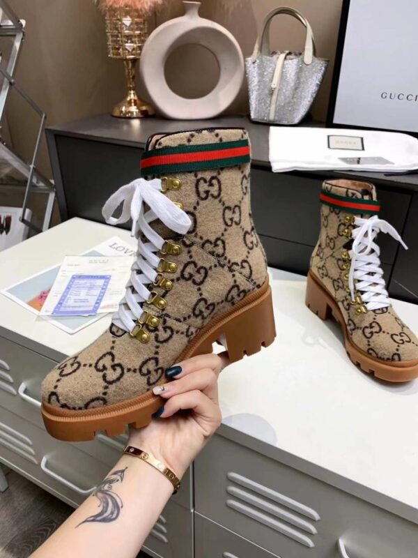New Arrival Shoes VQ GB3004