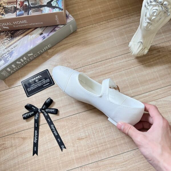 New Arrival Shoes C3257