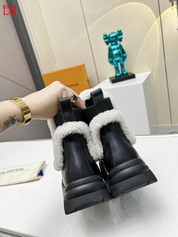 New Arrival Women LV Shoes 372