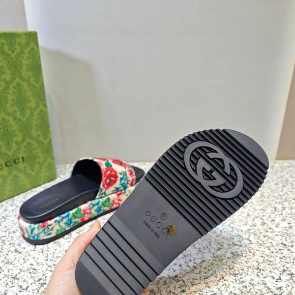 New Arrival Women Slippers 104