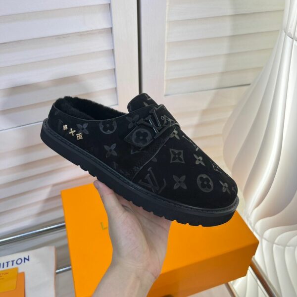 New Arrival Women Slippers 101
