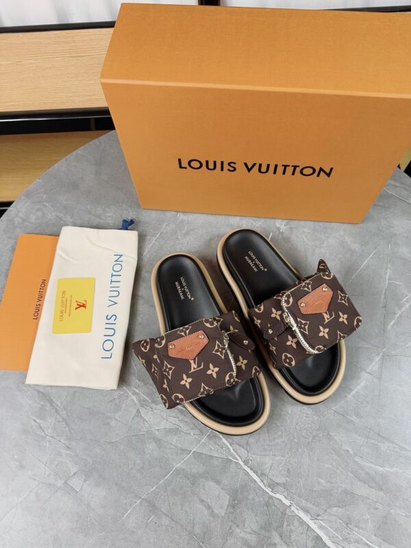 New Arrival Women Slippers 130