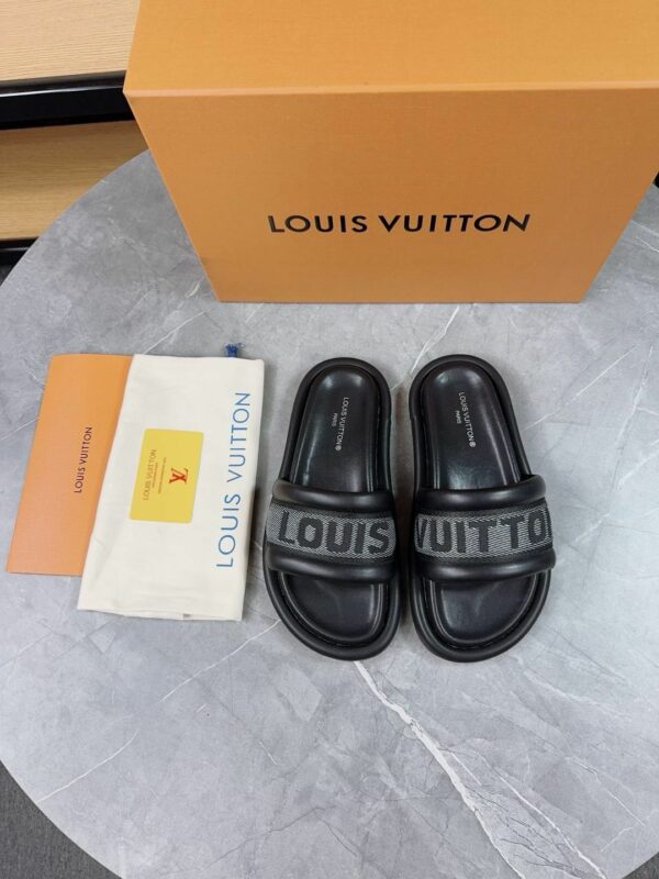 New Arrival Women Slippers 129