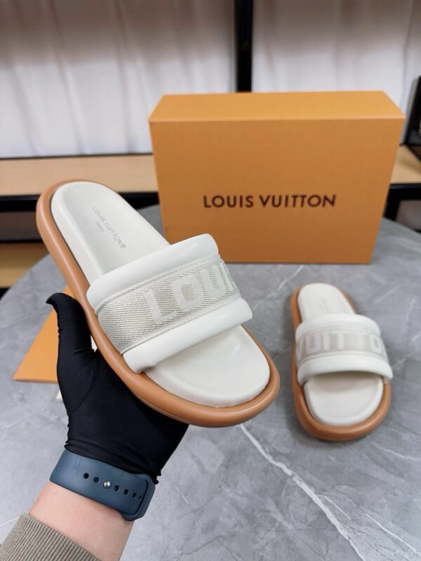 New Arrival Women Slippers 129