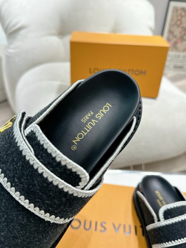 New Arrival Women Slippers 127