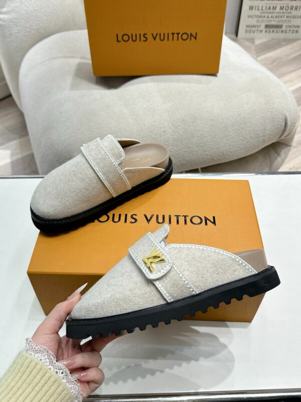 New Arrival Women Slippers 127