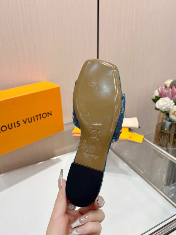 New Arrival Women Slippers 124