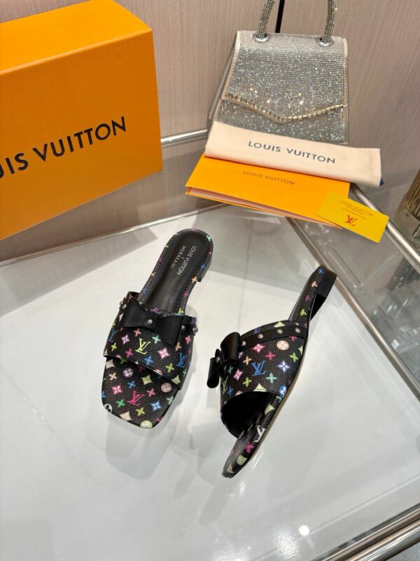 New Arrival Women Slippers 124