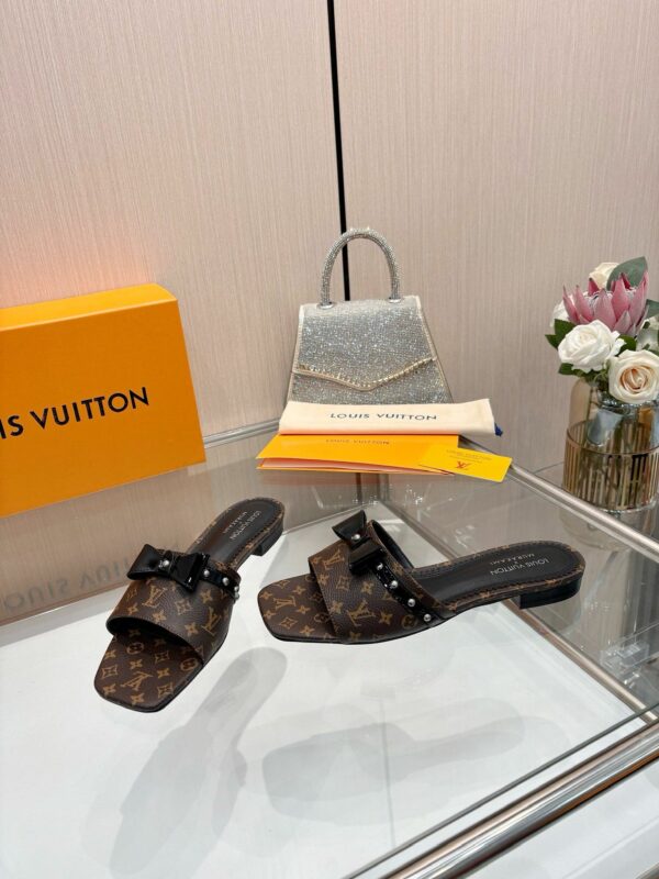 New Arrival Women Slippers 124
