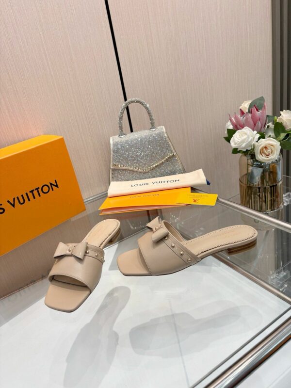 New Arrival Women Slippers 124