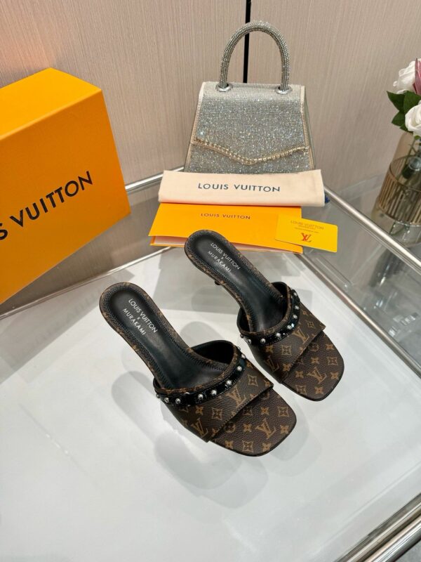 New Arrival Women Slippers 123