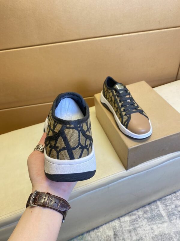 New Arrival Shoes V3017