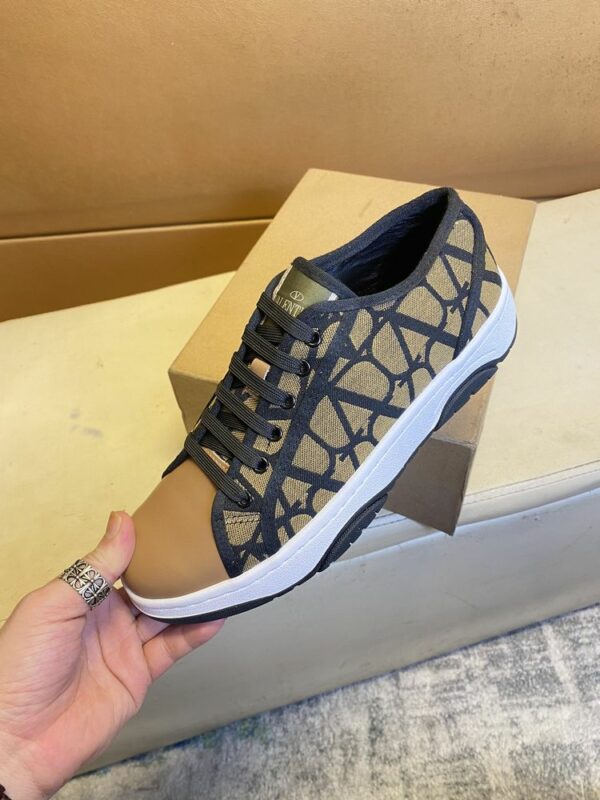 New Arrival Shoes V3017