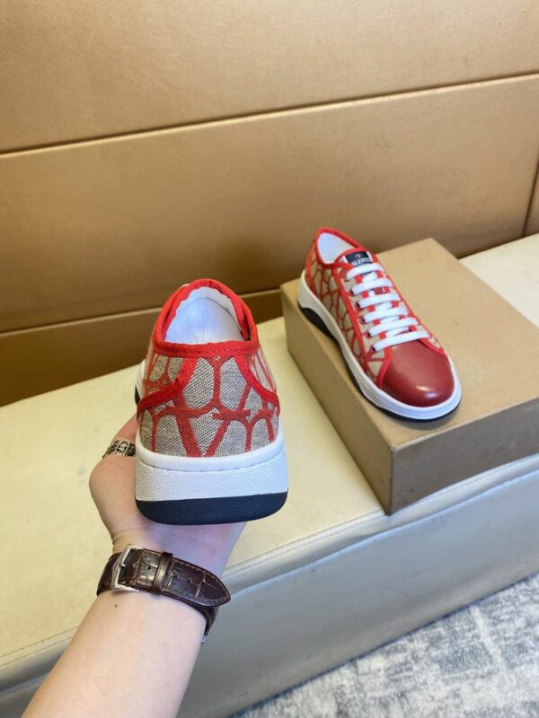 New Arrival Shoes V3017