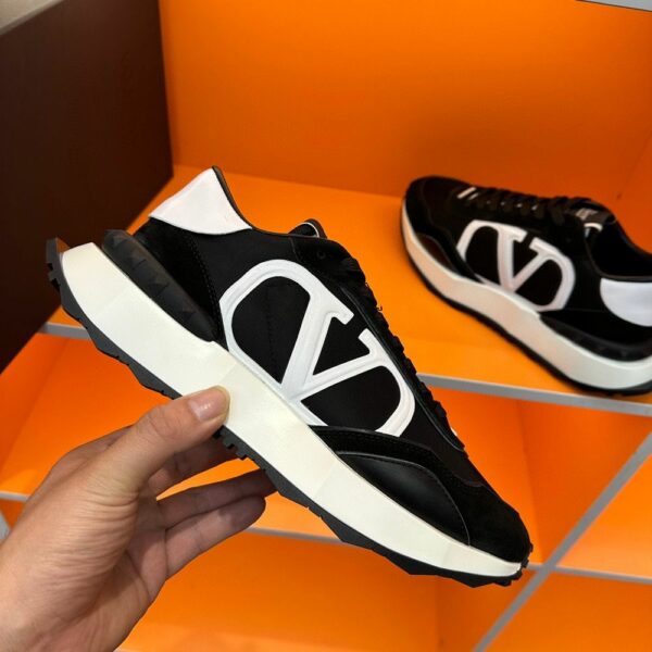 New Arrival Shoes V3016