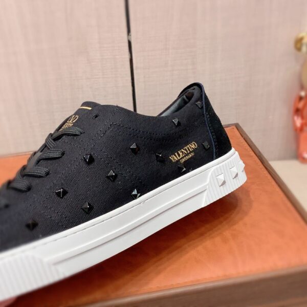 New Arrival Shoes V3015