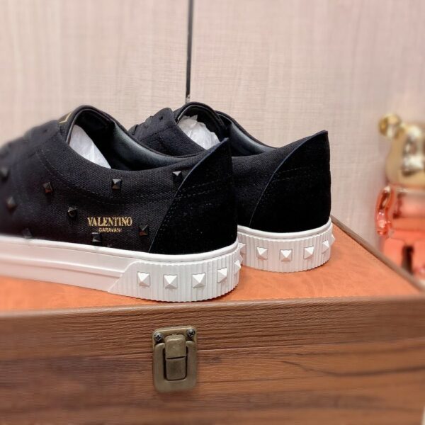 New Arrival Shoes V3015