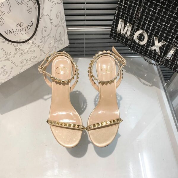 New Arrival Shoes V3012