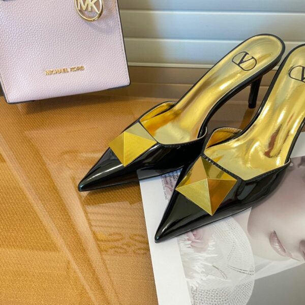 New Arrival Shoes V3011