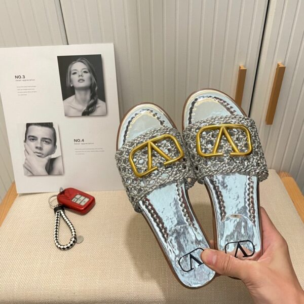 New Arrival Shoes V3010