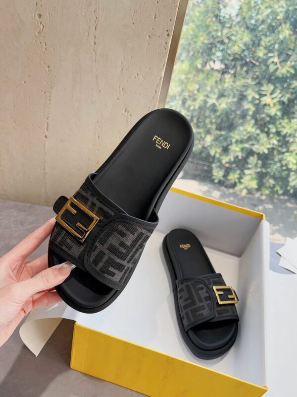 New Arrival Shoes F3091
