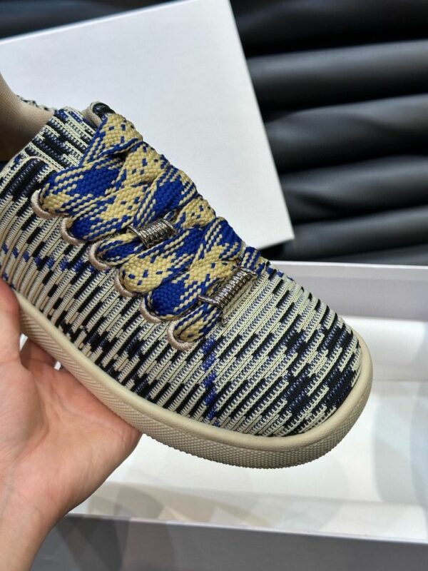New Arrival Shoes B3064