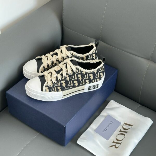 New Arrival Shoes D3142